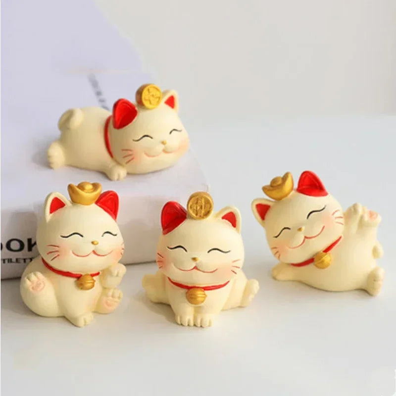 Mini Lucky Maneki Neko Cat
