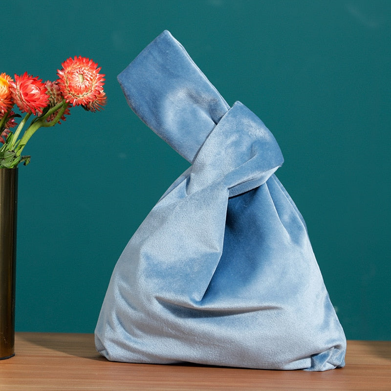 winter retro knot bag