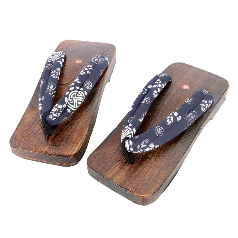 flat foot wooden sandals