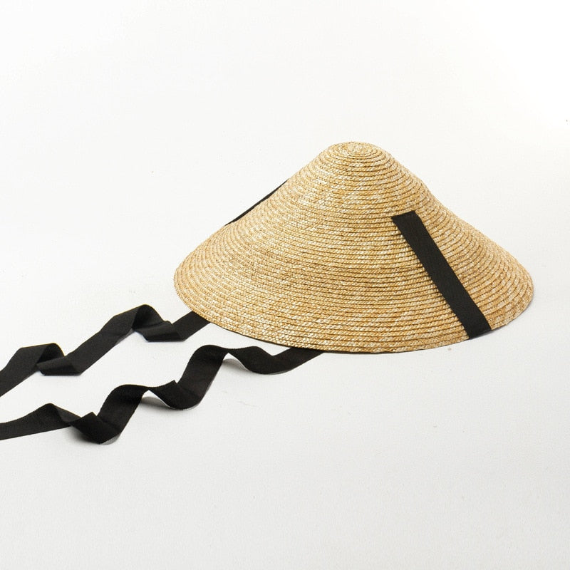 wide brim straw hat