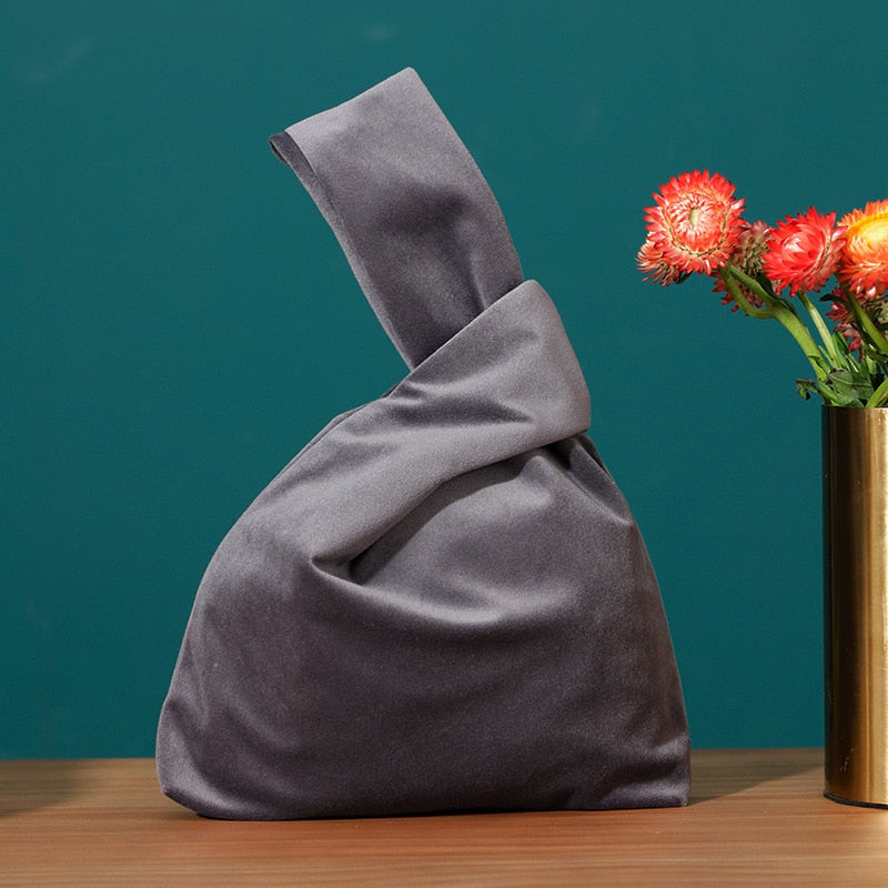 winter retro knot bag