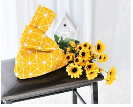 geometric pattern knot bag