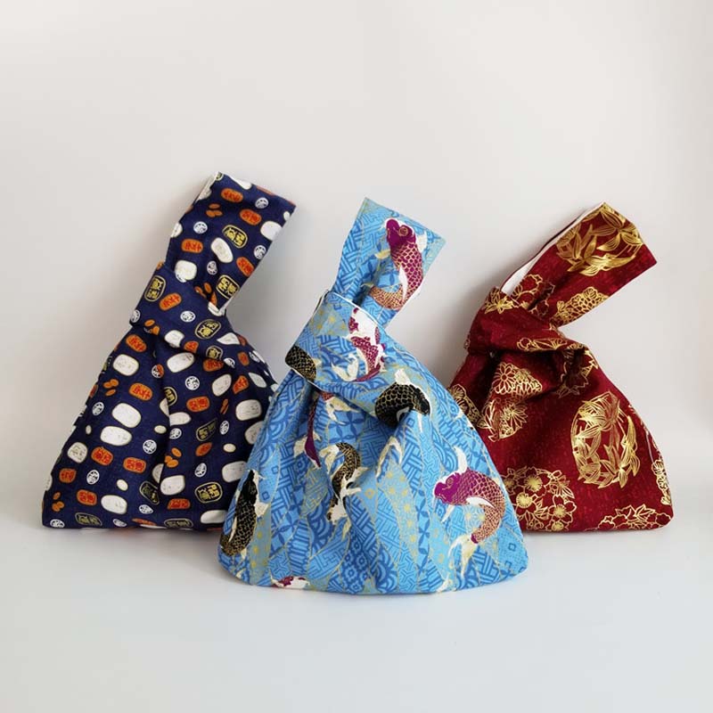 Spring glamor knot bag