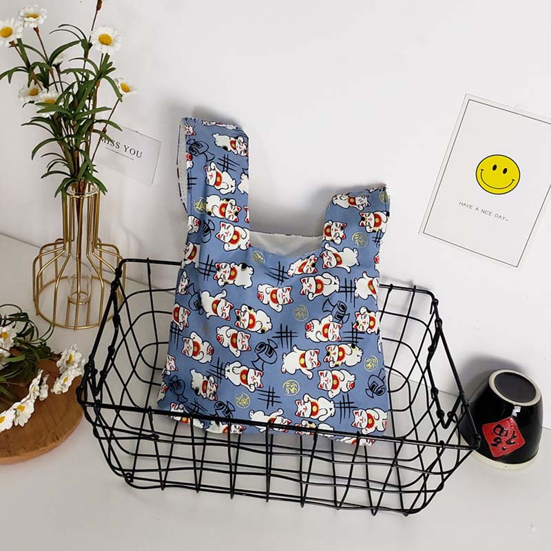 Spring glamor knot bag