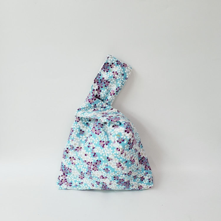 Spring glamor knot bag