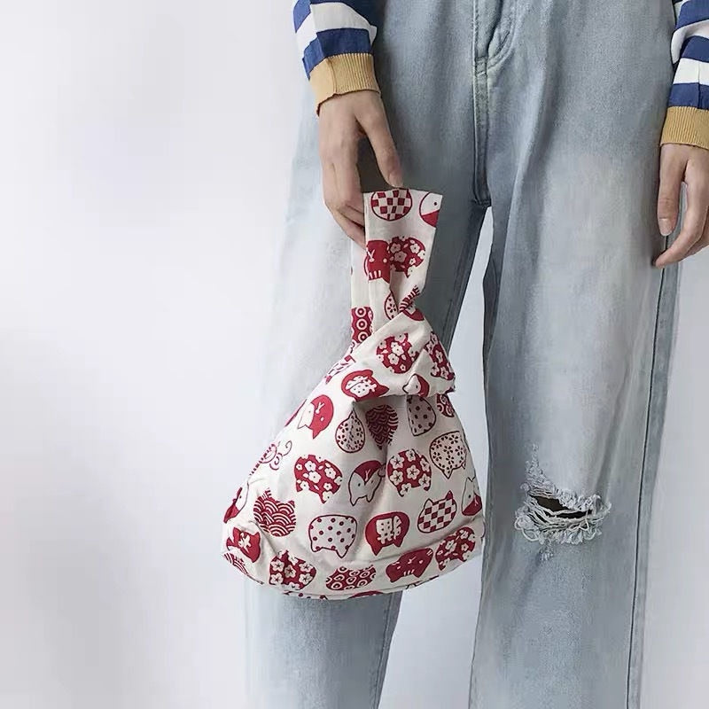 urban art knot bag