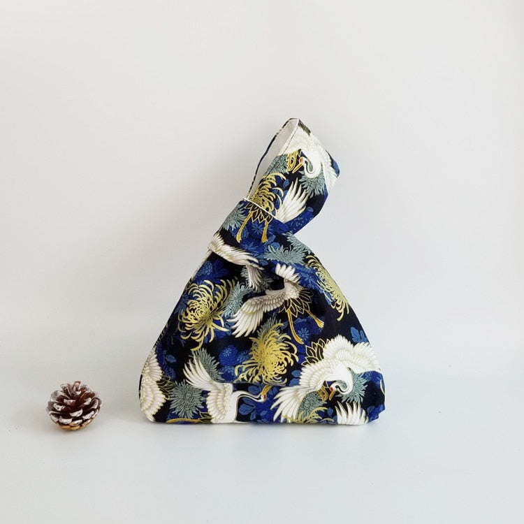 Spring glamor knot bag