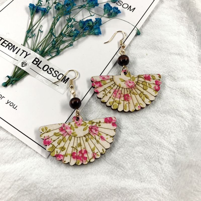 Fan shape earrings