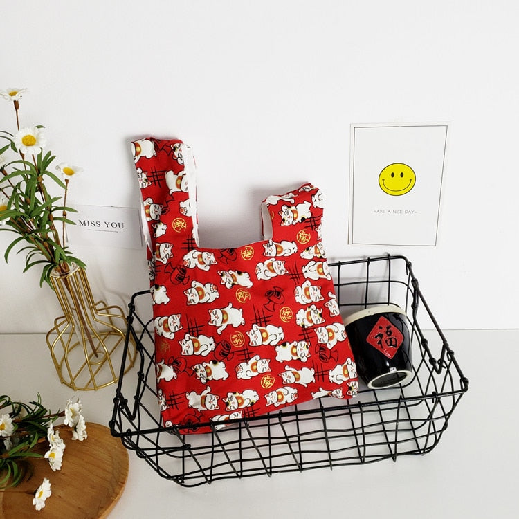 Spring glamor knot bag