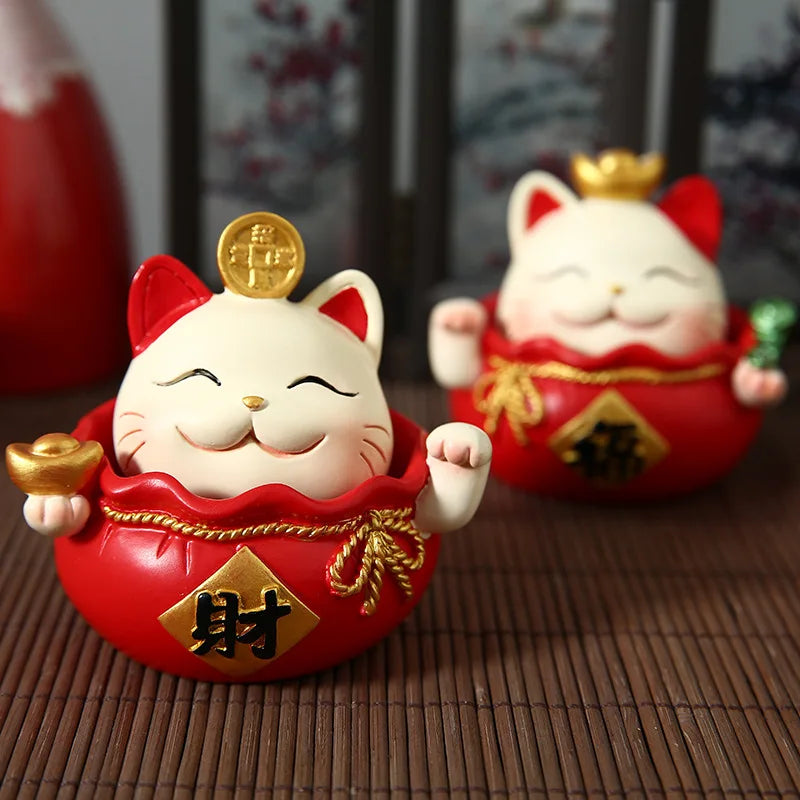 Resin Japanese Maneki Neko Lucky Cat