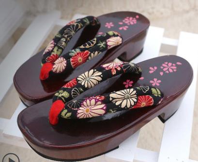 princess wear wooden sandals