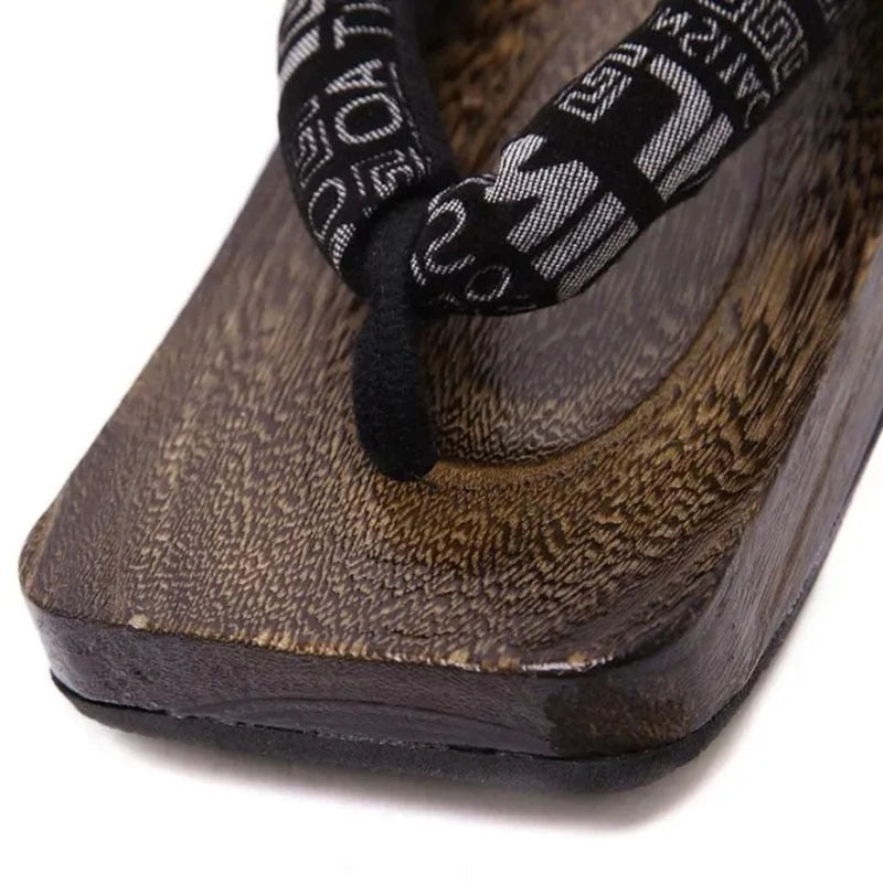 flat foot wooden sandals