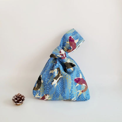 Spring glamor knot bag