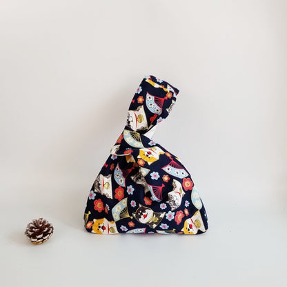 Spring glamor knot bag